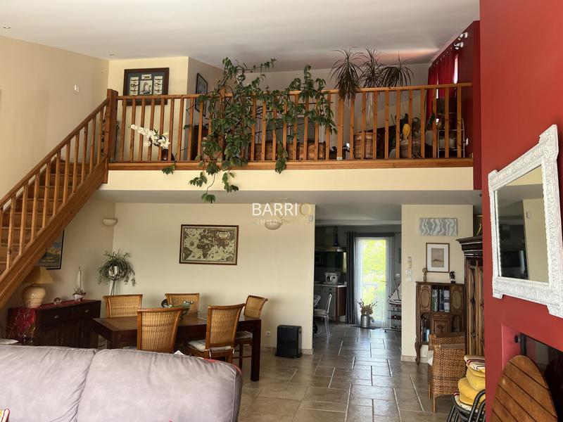 Maison - 199 m² - 7 pièces