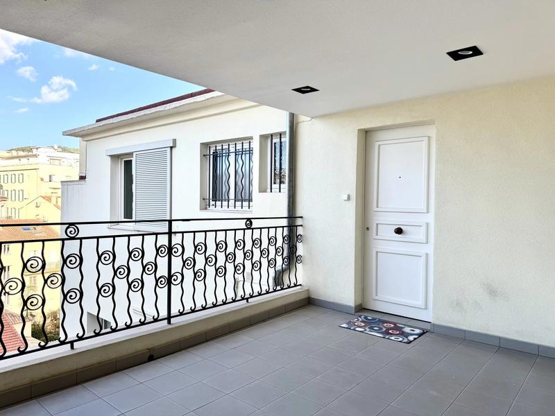 Appartement - 97 m² - 4 pièces