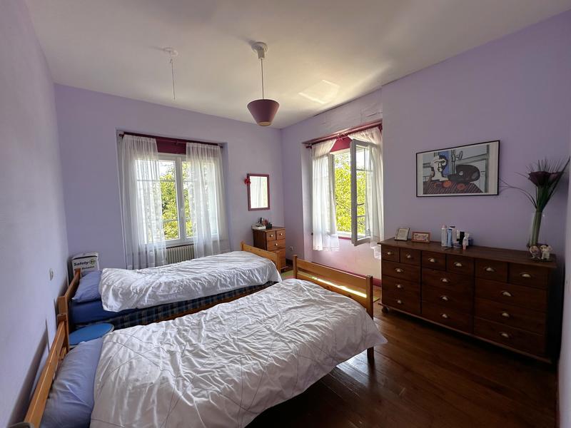 Maison traditionnelle - 173 m² - 7 pièces