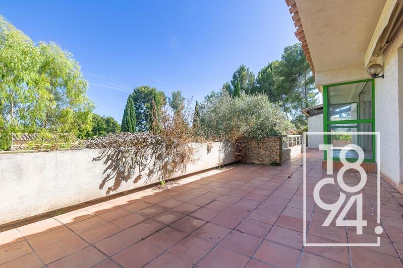 Maison - 197 m² - 5 pièces