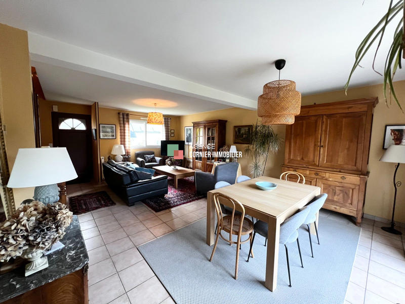 Maison - 121 m² - 6 pièces