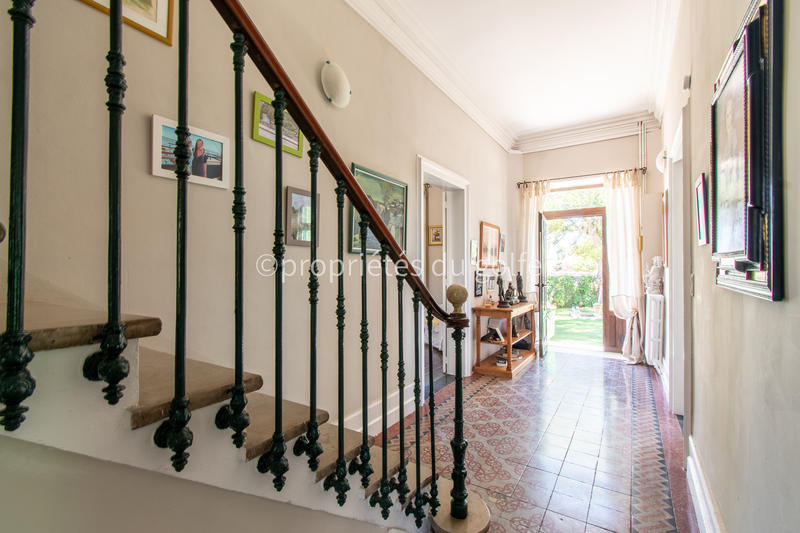 Maison - 200 m² - 6 pièces