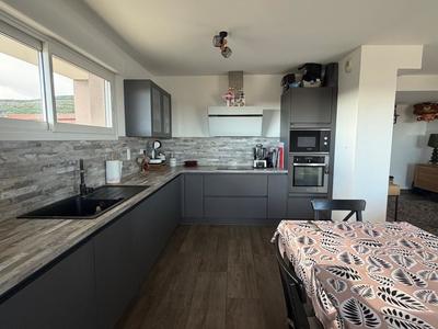 Appartement - 80 m² - 4 pièces