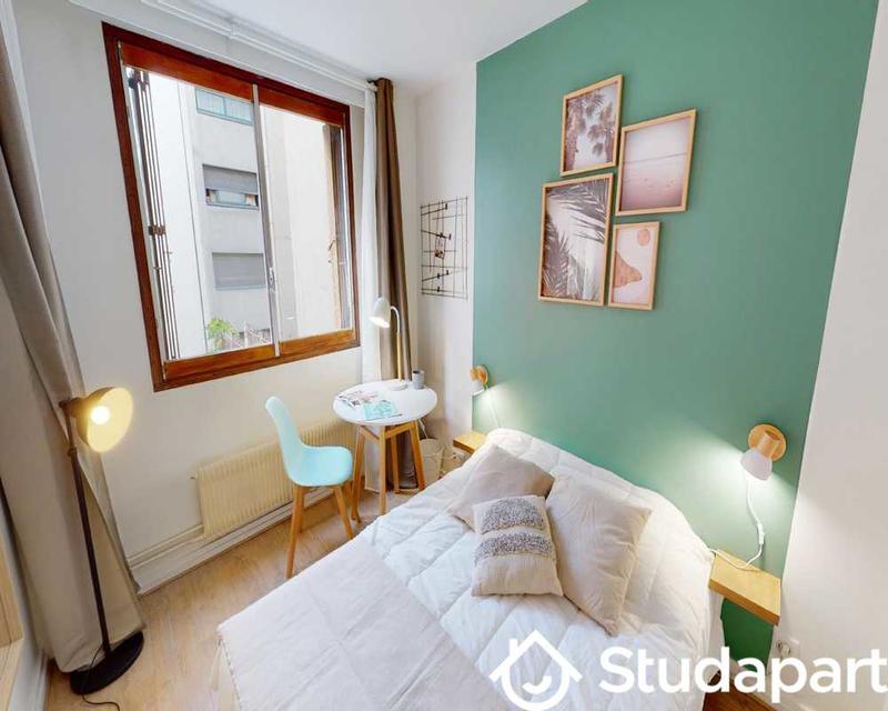 Chambre - 70 m² - 1 pièce