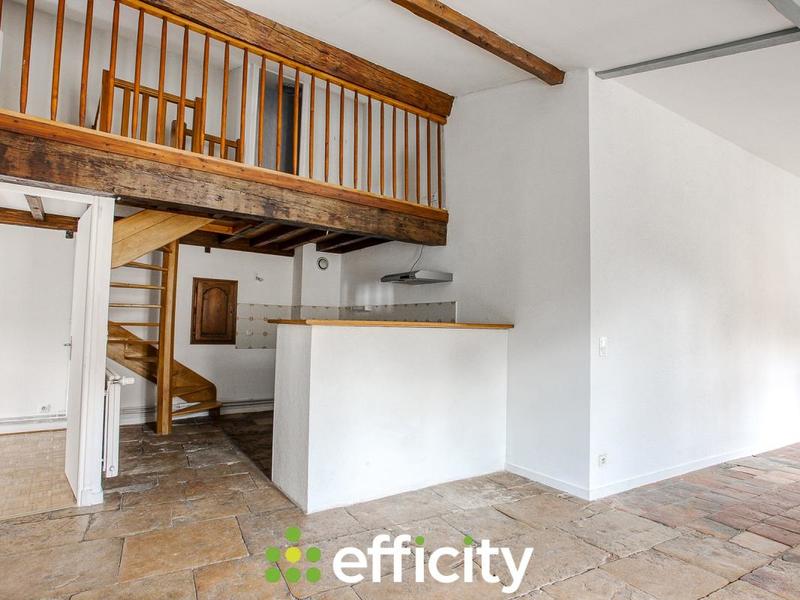 Maison - 300 m² - 20 pièces