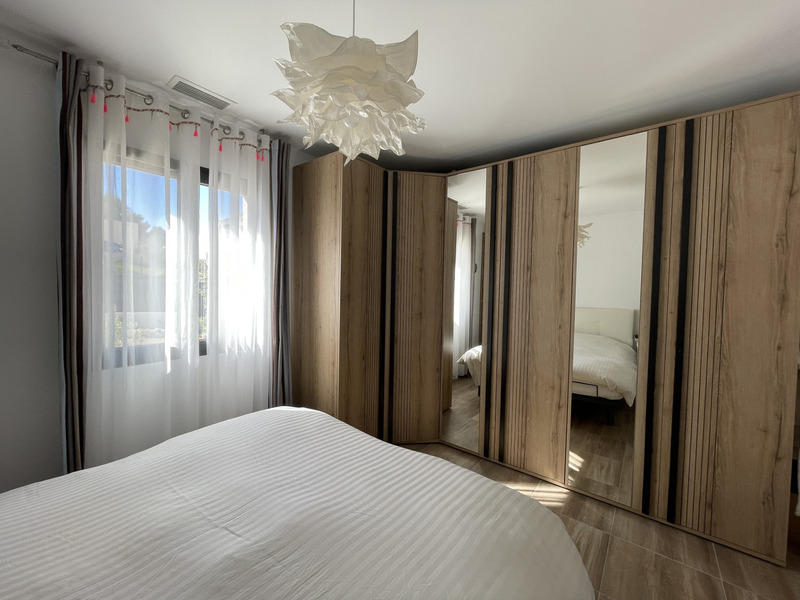 Maison - 165 m² - 6 pièces