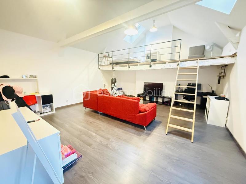 Longère - 296 m² - 6 pièces