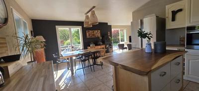 Maison - 213 m² - 6 pièces