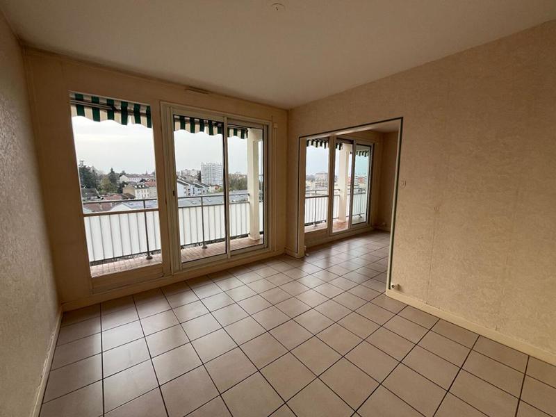 Appartement - 79 m² - 5 pièces