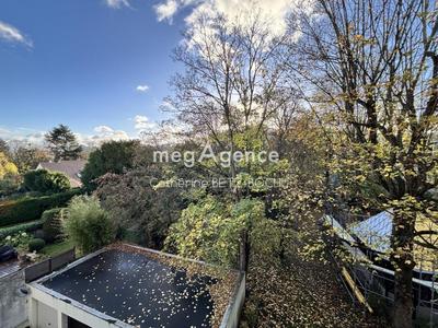 Appartement - 82 m² - 3 pièces