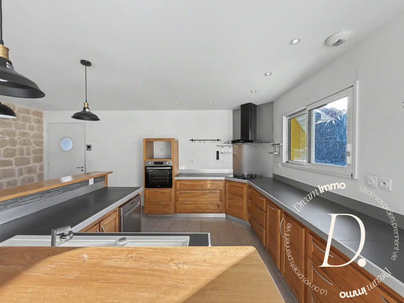 Maison - 111 m² - 4 pièces