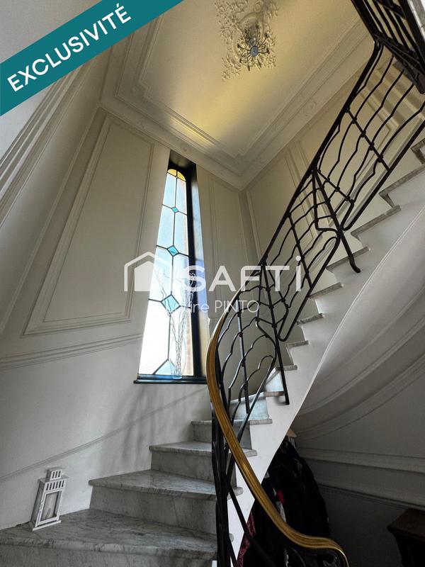 Maison de maîtres - 200 m² - 8 pièces