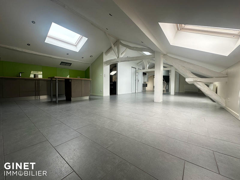 Appartement - 120 m² - 3 pièces