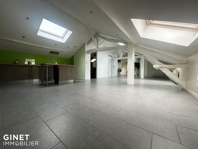 Appartement - 120 m² - 3 pièces