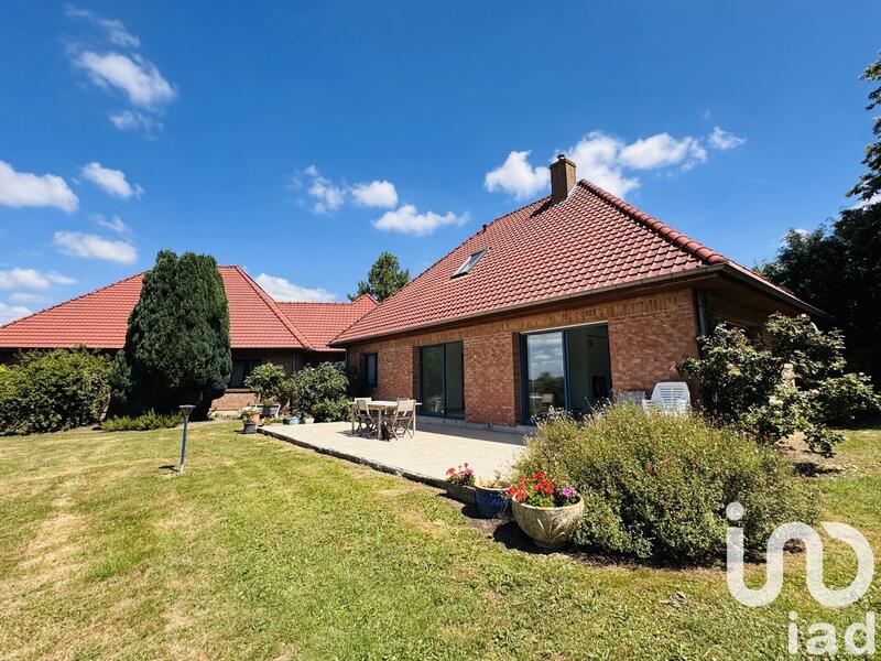 Maison - 280 m² - 9 pièces