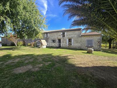 Corps de ferme - 200 m² - 7 pièces