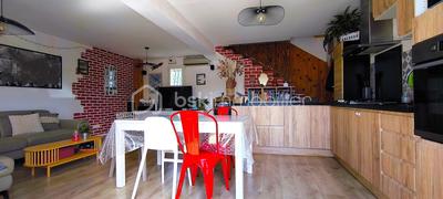 Maison - 104 m² - 4 pièces