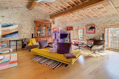 Maison - 230 m² - 10 pièces