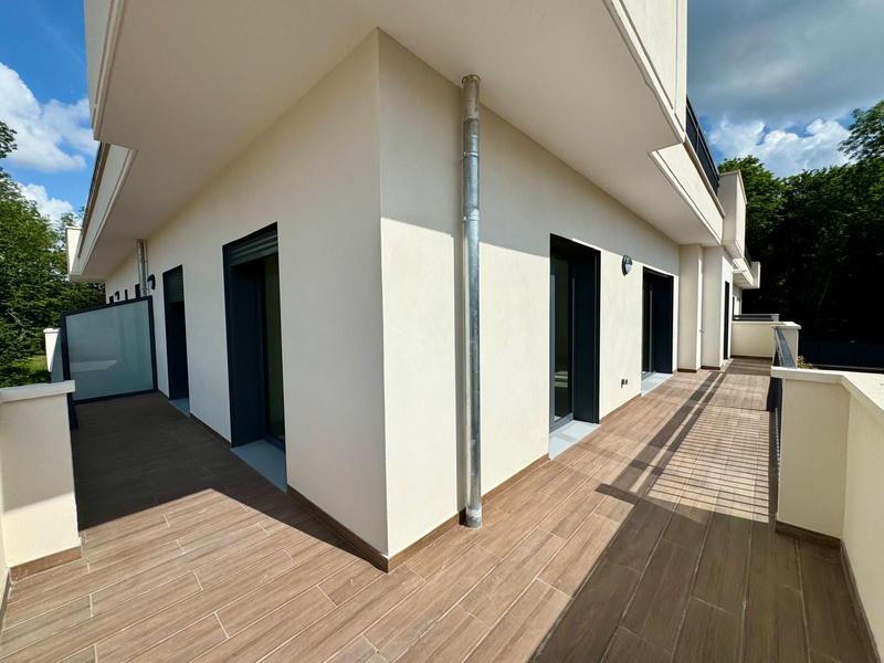 Appartement - 96 m² - 4 pièces