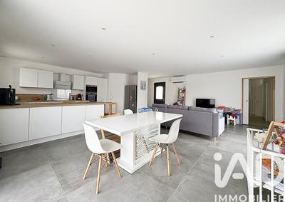 Maison - 138 m² - 6 pièces