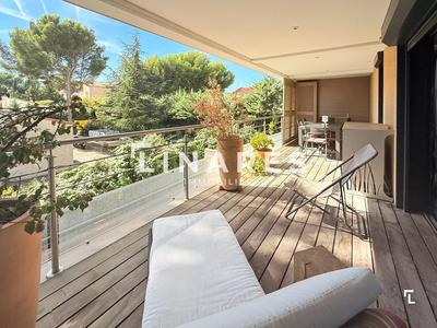 Appartement - 105 m² - 3 pièces