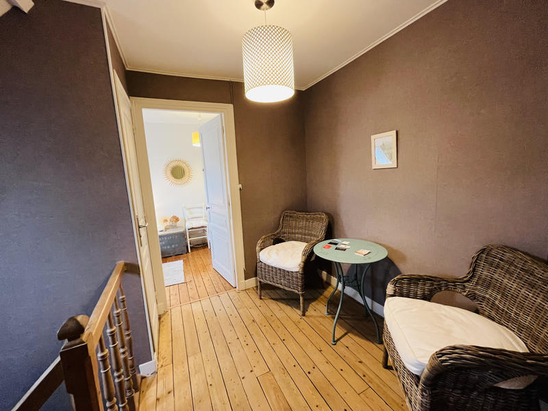 Maison - 202 m² - 10 pièces