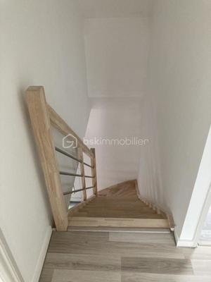 Maison - 85 m² - 5 pièces