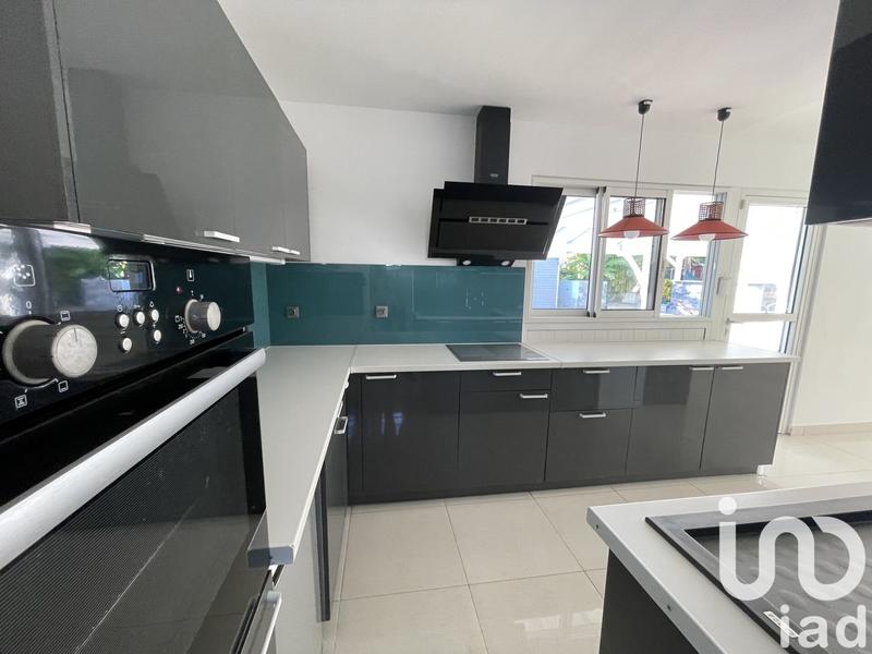 Maison - 180 m² - 5 pièces