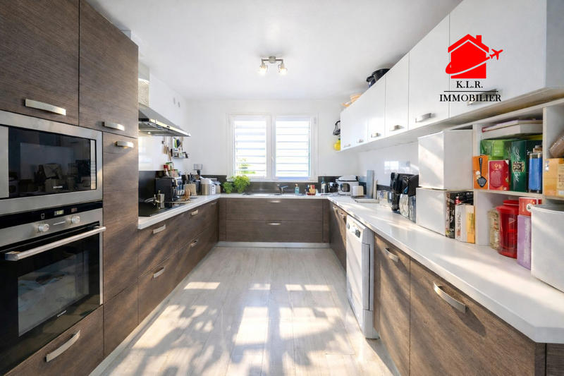 Maison - 176 m² - 5 pièces