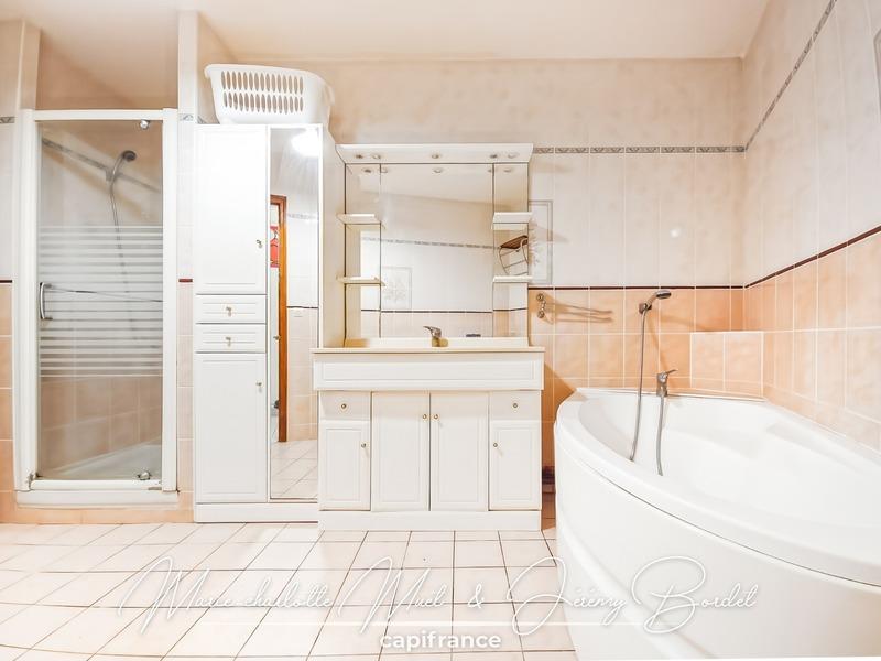 Maison - 165 m² - 6 pièces