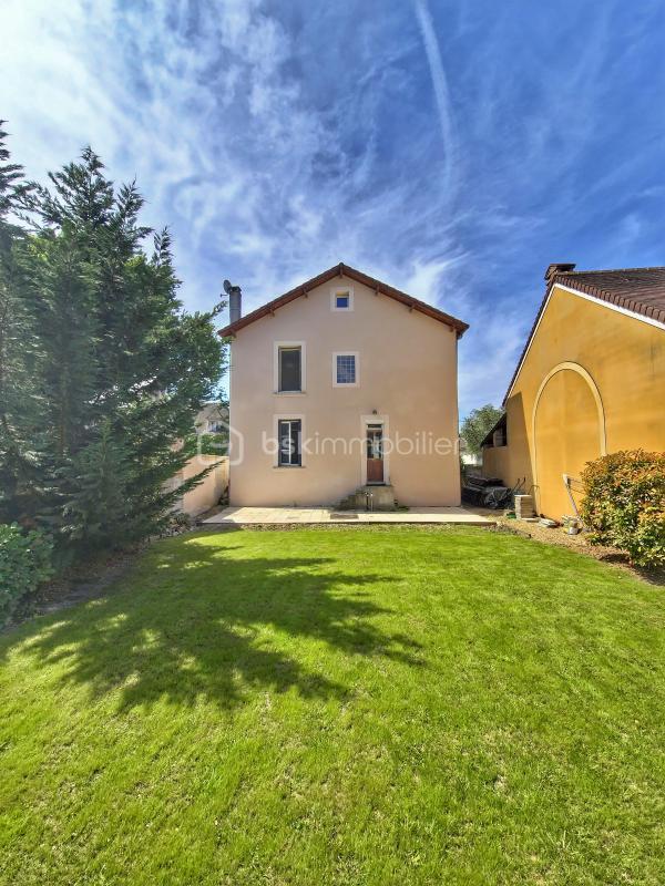 Maison - 136 m² - 5 pièces