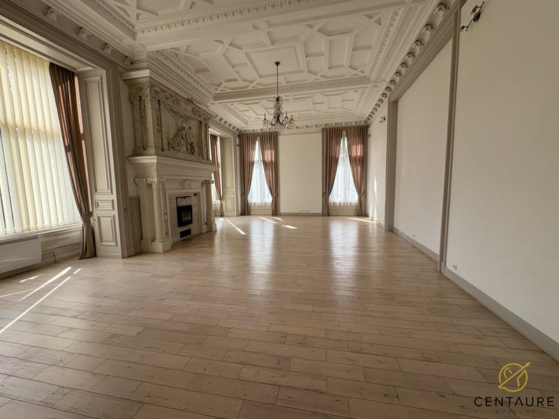 Appartement - 185 m² - 5 pièces