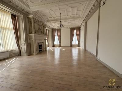 Appartement - 185 m² - 5 pièces