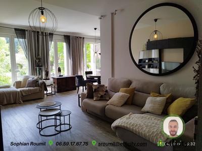 Maison - 302 m² - 7 pièces