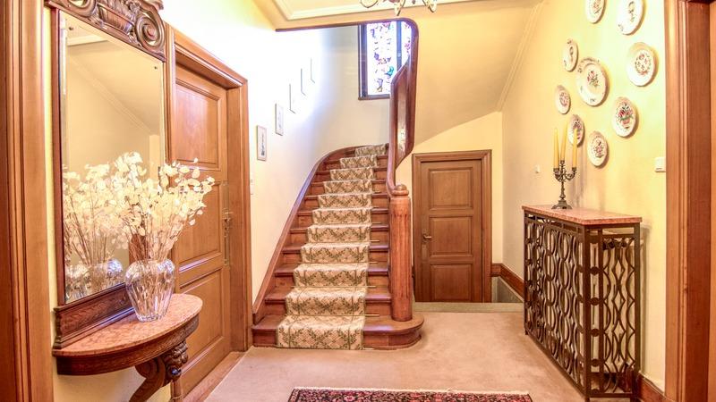 Maison bourgeoise - 295 m² - 9 pièces