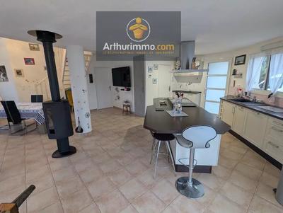 Maison - 144 m² - 5 pièces