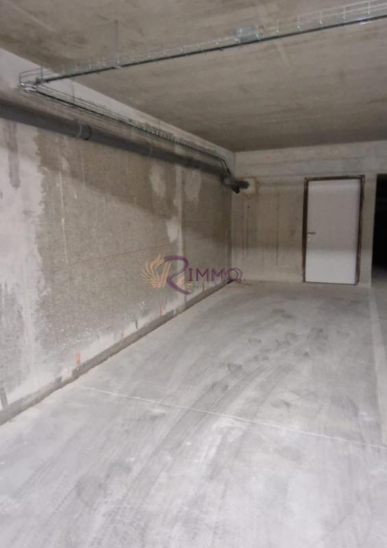 Parking / Garage - 3 m²