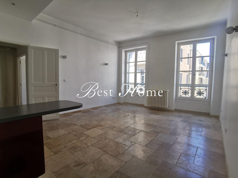 Appartement - 75 m² - 3 pièces