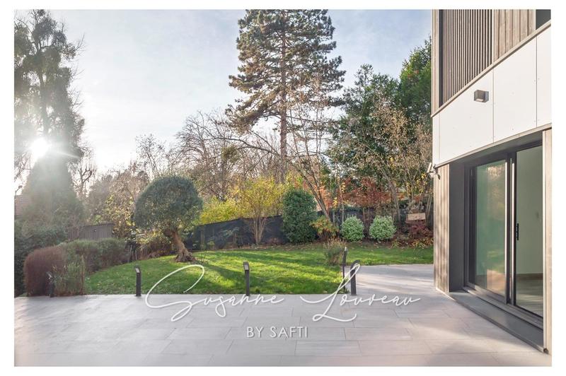 Maison - 202 m² - 6 pièces