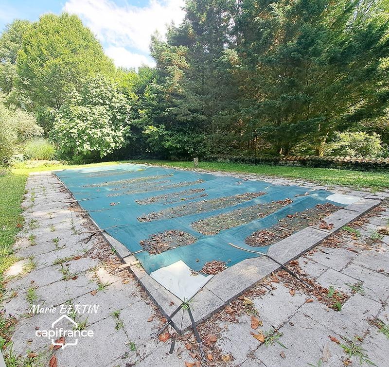 Propriété - 426 m² - 11 pièces