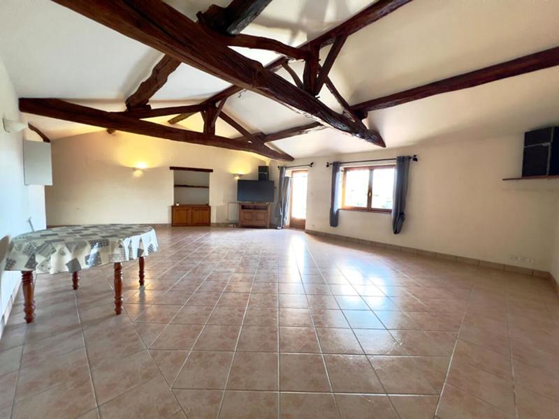 Maison - 230 m² - 7 pièces