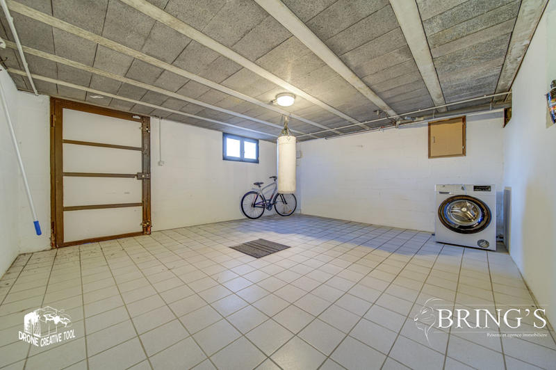 Maison - 181 m² - 10 pièces