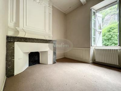 Maison - 237 m² - 6 pièces