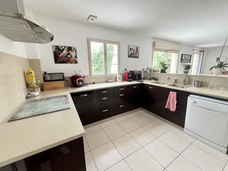 Maison contemporaine - 180 m² - 7 pièces