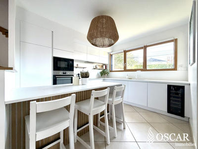 Maison - 140 m² - 5 pièces