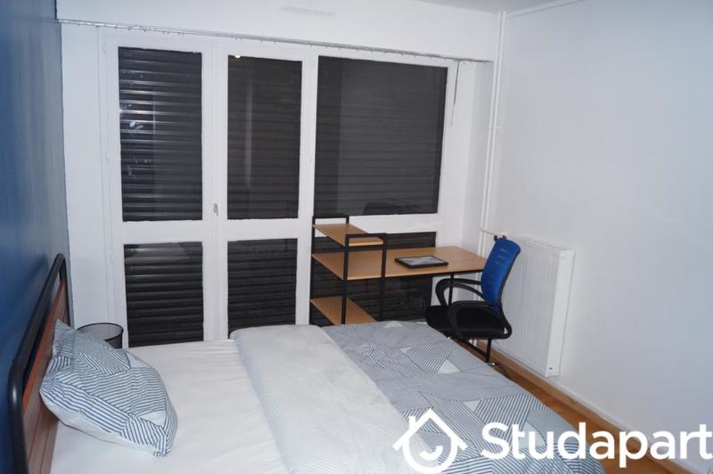 Chambre - 12 m² - 1 pièce