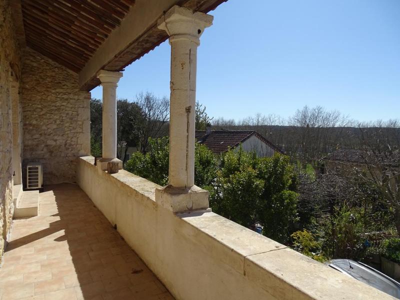 Maison de village - 180 m² - 10 pièces