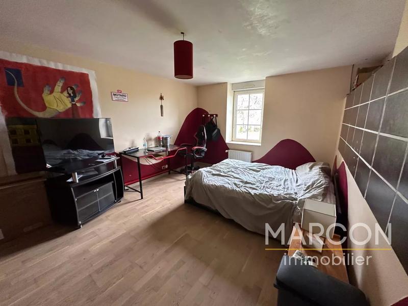 Maison de village - 237 m² - 9 pièces