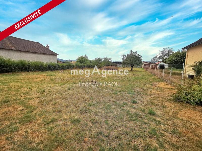 Terrain constructible - 1 073 m²