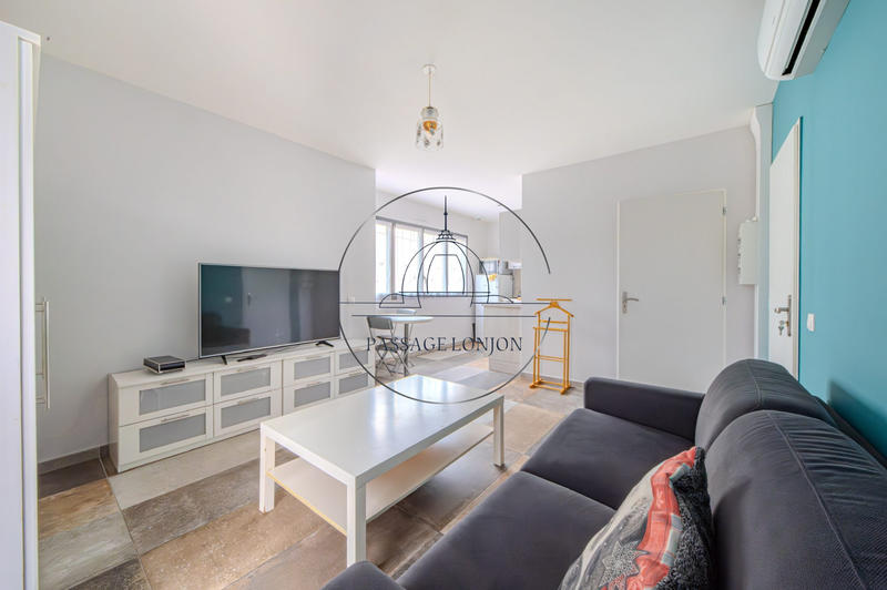 Villa - 256 m² - 8 pièces